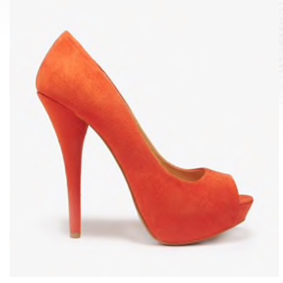 Forever 21 Shoes - NWOB Forever 21 peep toe Platforms heels